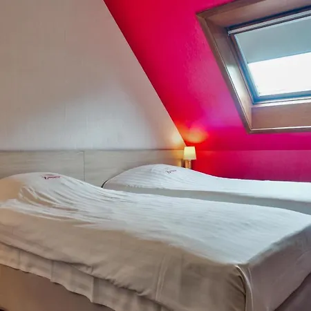 Hotel Zuidwege 3*